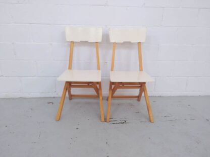 Silla de madera plegable con asiento y respaldo blanco asisi010