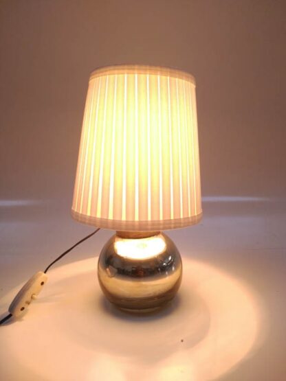 lámpara mesa pequeña Ilume001