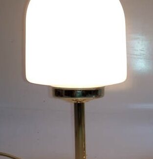 lámpara mesa dorada ilume004