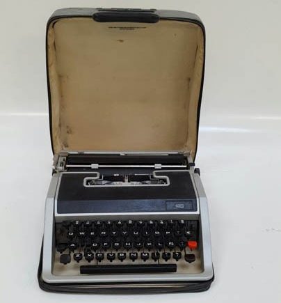 Maquina escribir negra Ofiap026