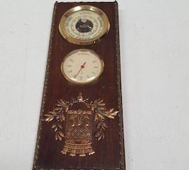 Reloj placa madera con escudo