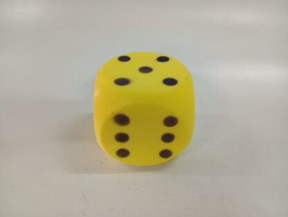 Dado grande amarillo