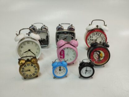 Relojes despertador con campana variados