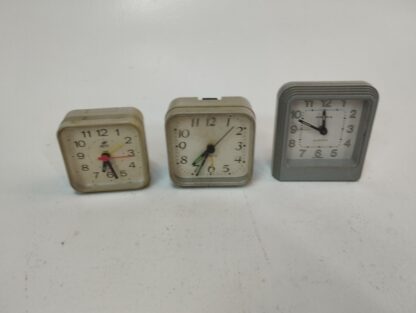 Relojes cuadrados y rectangulares variados - Imagen 11