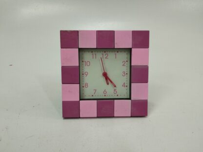 Reloj mesa rosa y fuxia