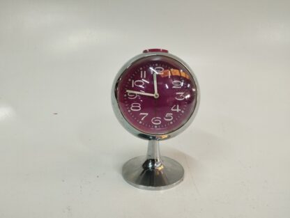 Reloj mesa redondo plateado y cereza vintage