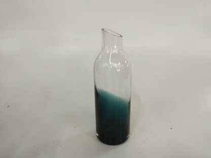 Jarrón cristal azul y transparente