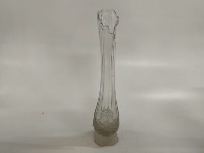 Jarrón cristal tallado alargado