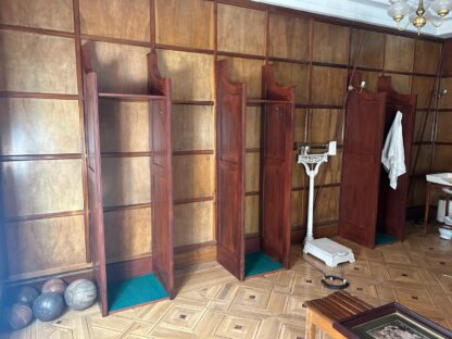 Taquillas / vestuario de gimnasio artesanal vintage