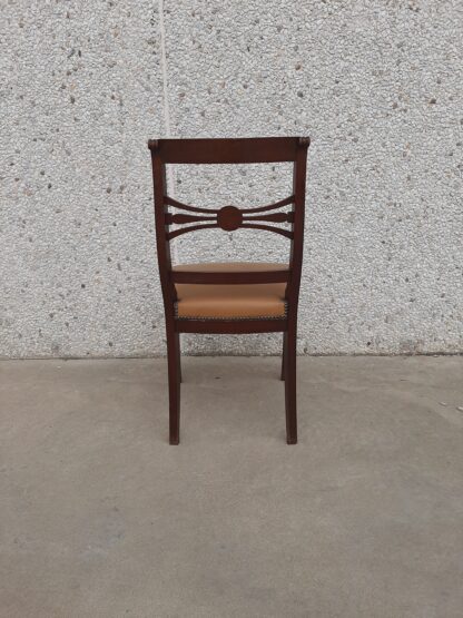 Silla madera oscura y skay vintage 1 - Imagen 2