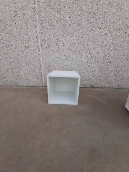 Estante cubo blanco
