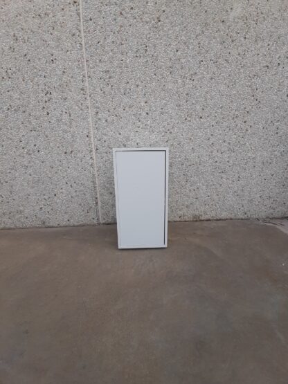 Armario blanco una puerta