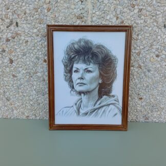 Cuadro mujer retrato carboncillo 34x44cm