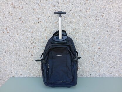 Mochila con ruedas variadas